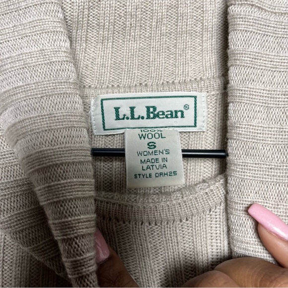 LL Bean Women 100% Wool Sweater Small Tan Rib Turtleneck Academia Preppy Cabin - Picture 5 of 7